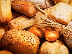 Lehetséges-e nyulak etetése kenyérrel?