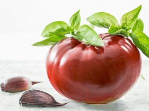 Kännetecken för tomater av Chocolate Miracle-sorten