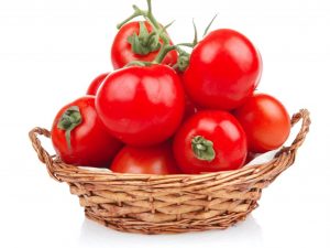 La proporción de tomates a frutas y verduras.