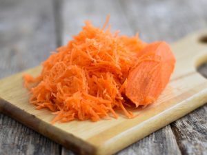 Fördelar med råa morötter för ett barn