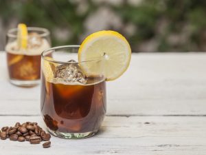 De voordelen van koffie met citroen